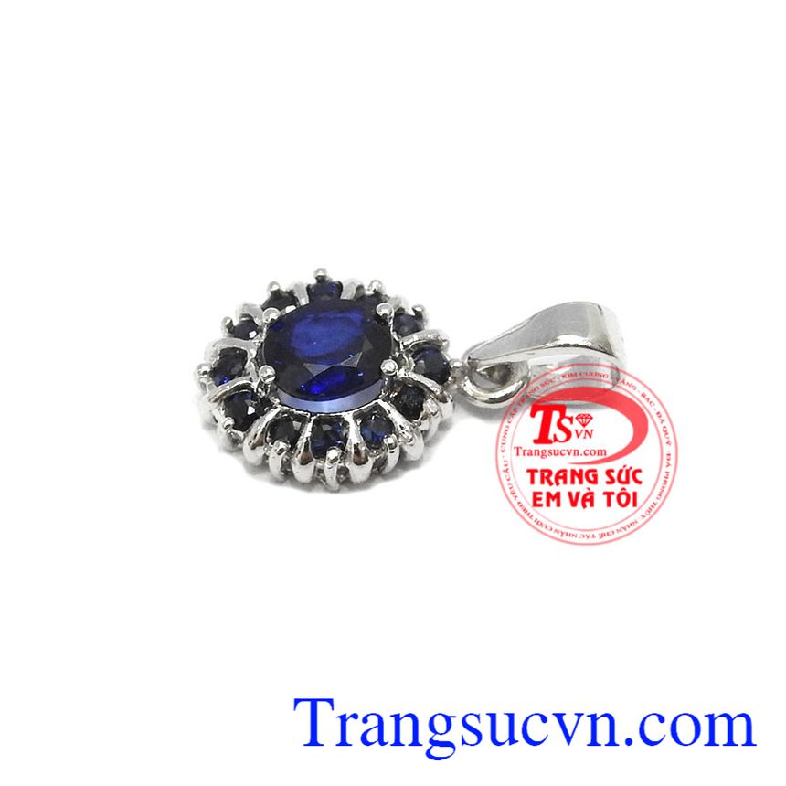 Mặt dây sapphire sang trọng, Mặt dây chuyền đá quý