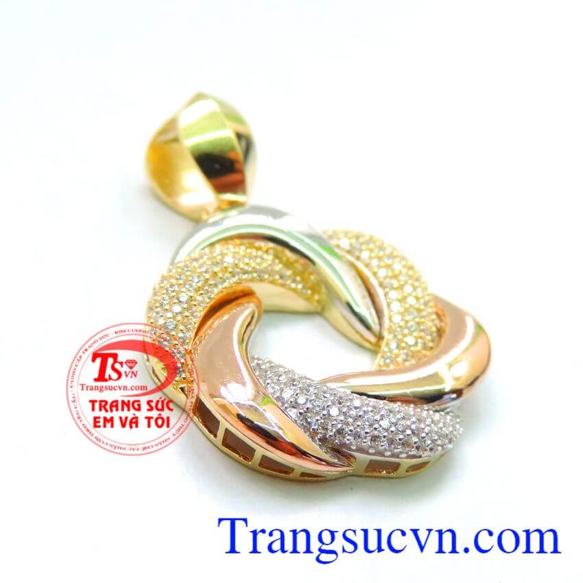 Mặt dây trọn đời bên nhau, Mặt dây vàng tây