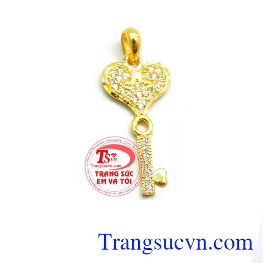 Mặt nữ vàng tây xinh, Mặt dây chuyền vàng