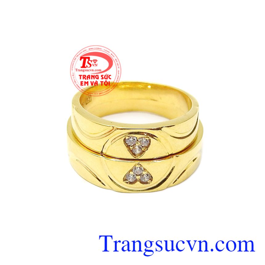 Nhẫn cưới hạnh phúc đong đầy, Nhẫn cưới vàng tây