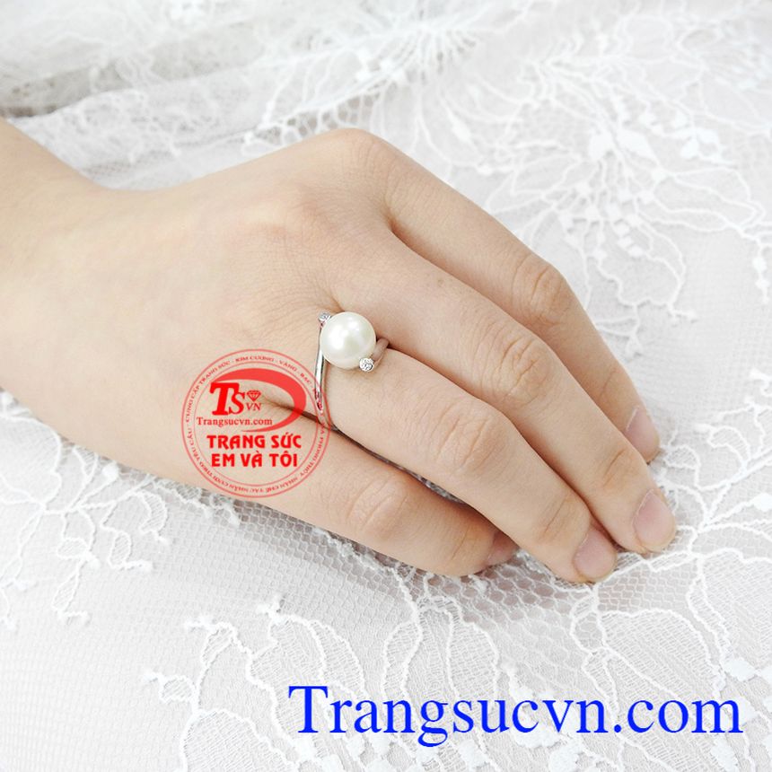 Nhẫn nữ ngọc trai kiêu sa, Nhẫn ngọc trai