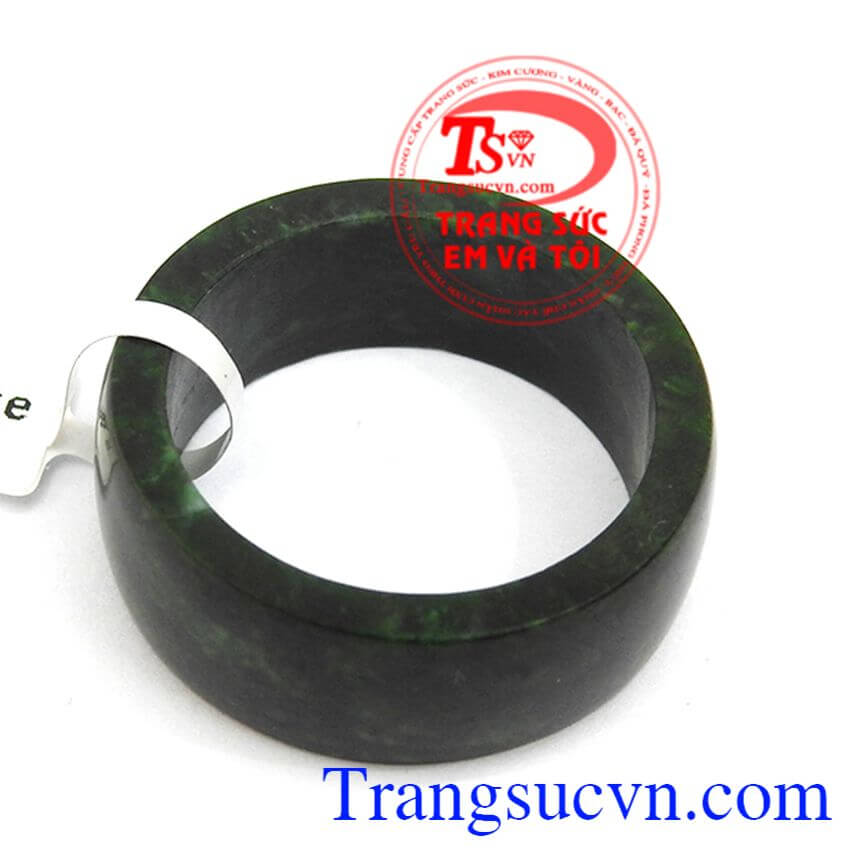 Nhẫn nam ngọc jadeite cầu an, Nhẫn phỉ thúy đẹp, nhẫn ngọc.