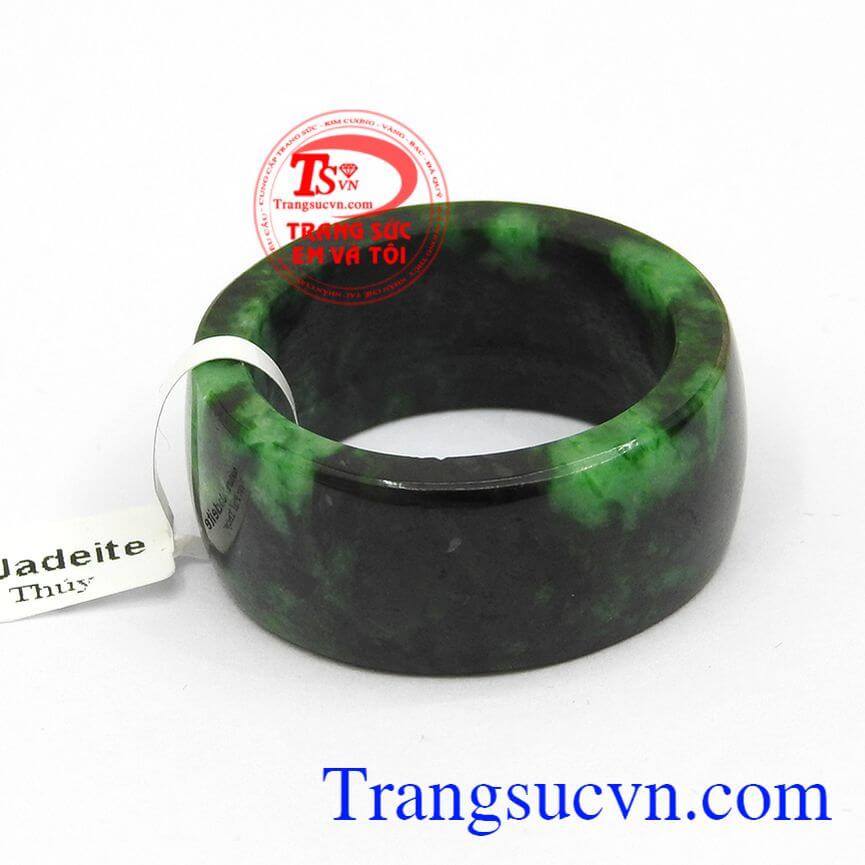 Nhẫn ngọc phỉ thúy cao cấp, Ngọc phỉ thúy thiên nhiên, Nhẫn ngọc đẹp.