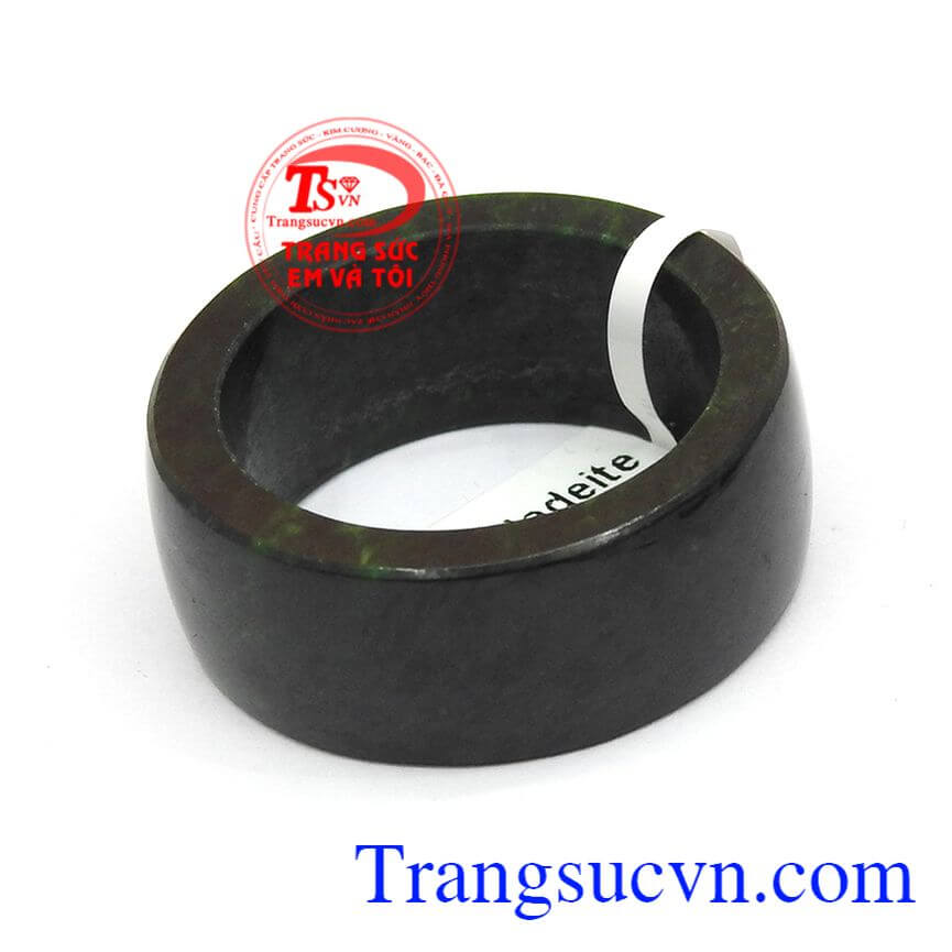 Nhẫn ngọc phỉ thúy nam đẹp, ngọc phỉ thúy thiên nhiên, Nhẫn ngọc sáng bóng. 