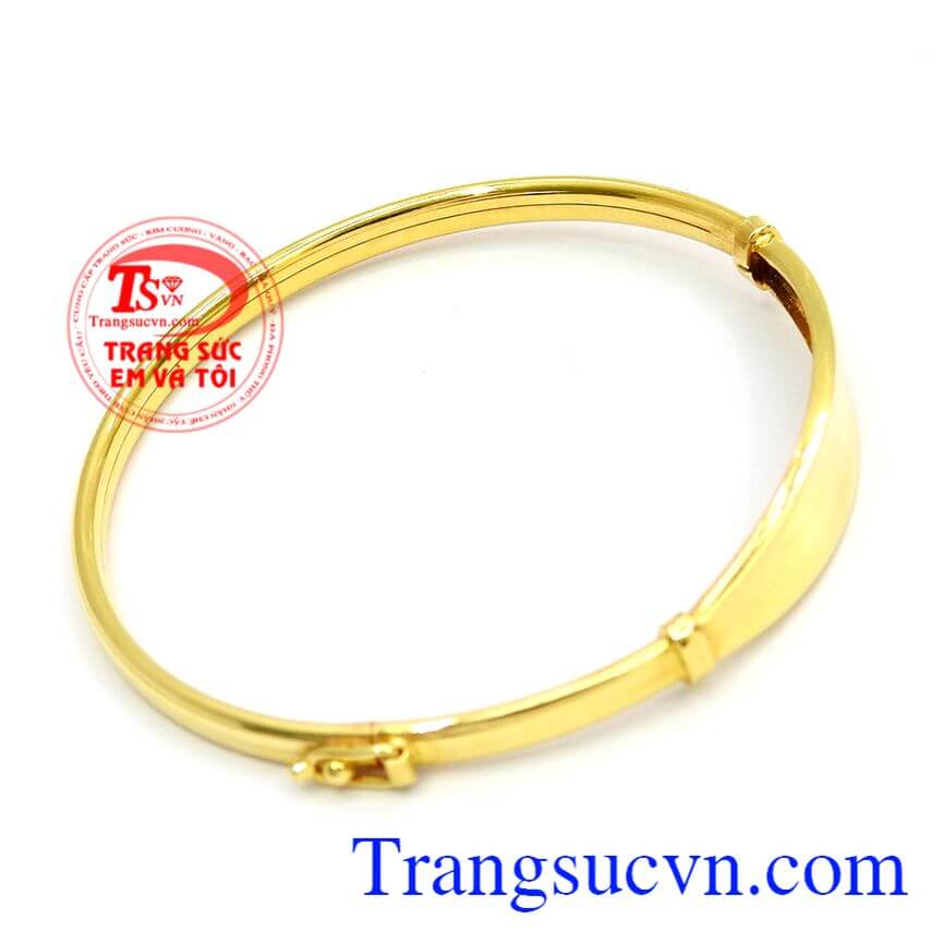 Lắc tay trẻ em khắc tên theo ý muốn vàng 10k, Lắc tay trẻ em chế tác kiểu trơn để tránh gây bất tiện cho các bé khi vui chơi sinh hoạt.