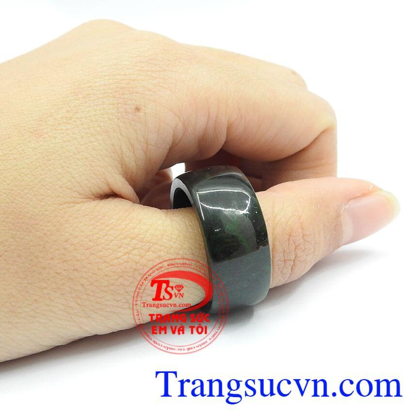 Nhẫn nam ngọc jadeite cầu an, Nhẫn phỉ thúy đẹp, nhẫn ngọc.
