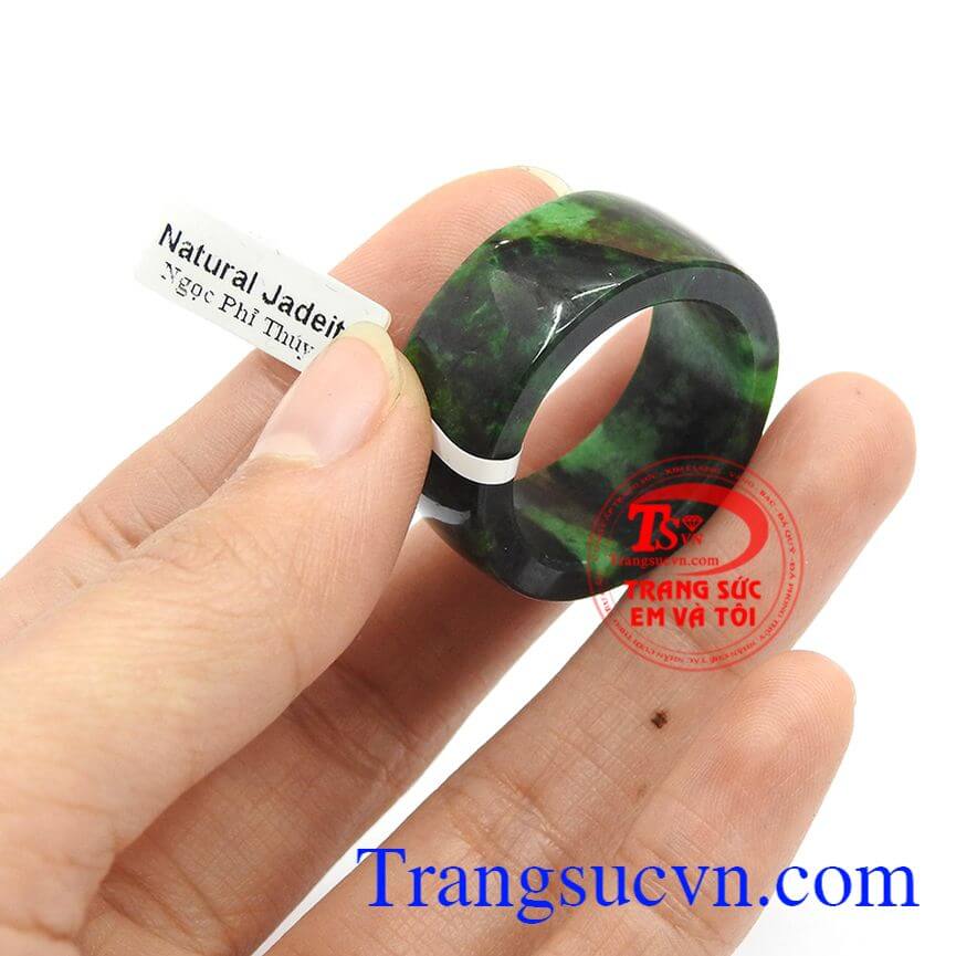 Nhẫn ngọc Jadeite quyền lực, Nhẫn ngọc sáng bóng, Nhẫn phỉ thúy thiên nhiên.