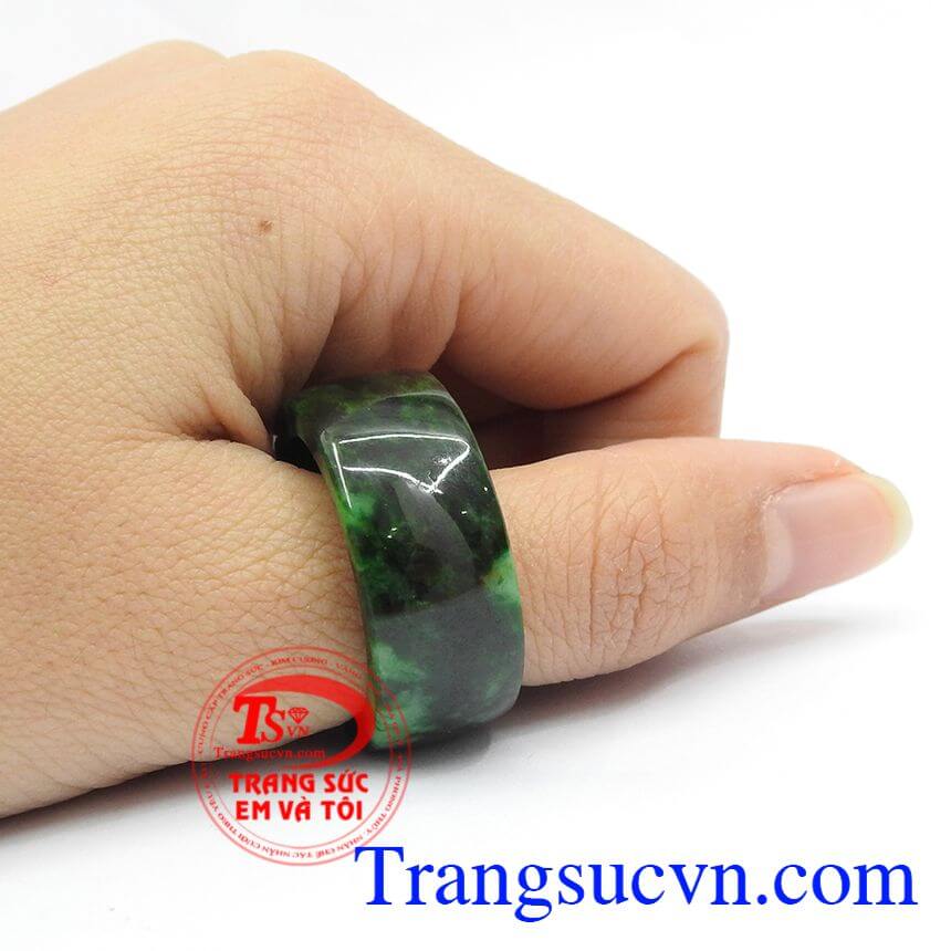 Nhẫn ngọc phỉ thúy cao cấp, Ngọc phỉ thúy thiên nhiên, Nhẫn ngọc đẹp.