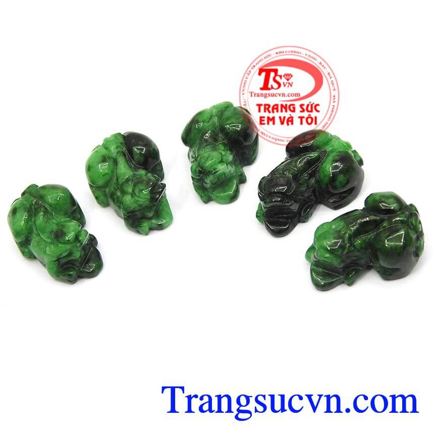 Tỳ hưu làm mặt dây, tỳ hưu ngọc cẩm thạch thiên nhiên, tỳ hưu ngọc bền đẹp.