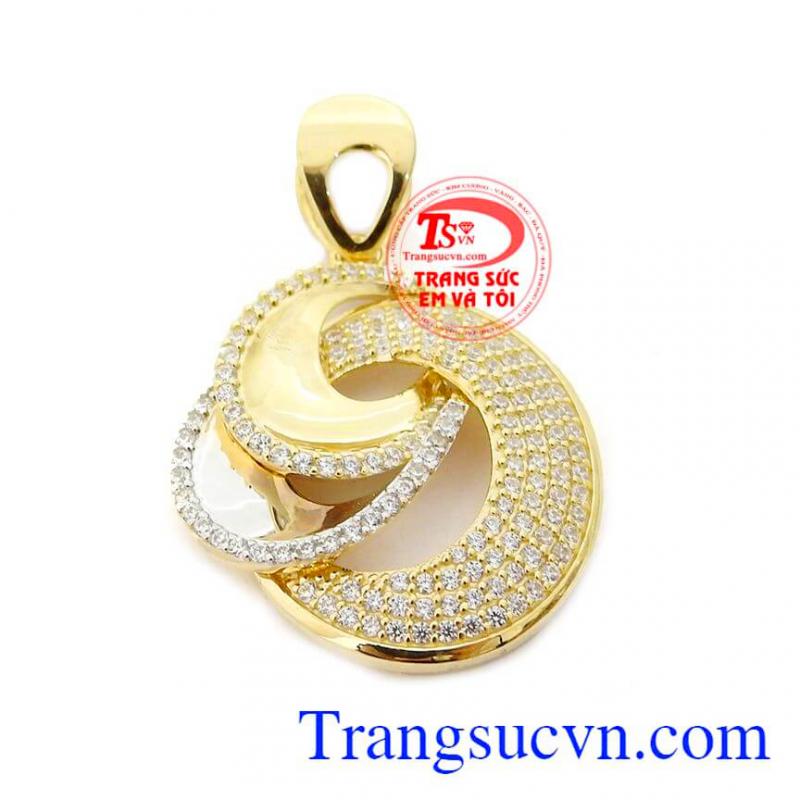 Mặt dây quý cô sành điệu, mặt dây vàng gắn đá kết, mặt dây chuyền nữ.  Mặt dây quý cô sành điệu, mặt dây vàng gắn đá kết, mặt dây chuyền nữ.