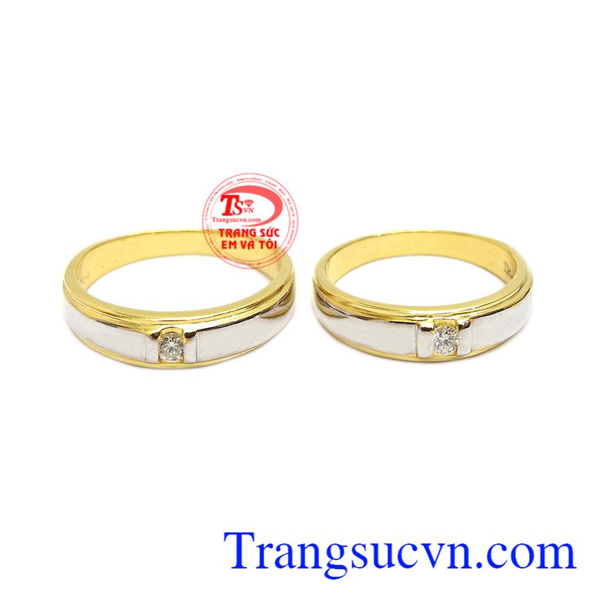 Nhẫn cưới vàng 18k bền đẹp, đại diện cho tình yêu đôi lứa. 