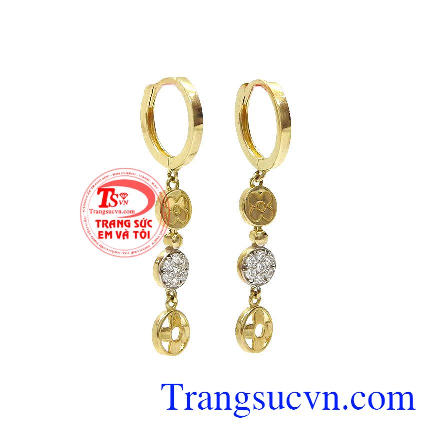 Hoa tai có thiết kế độc đáo Hoa tai có thiết kế độc đáo