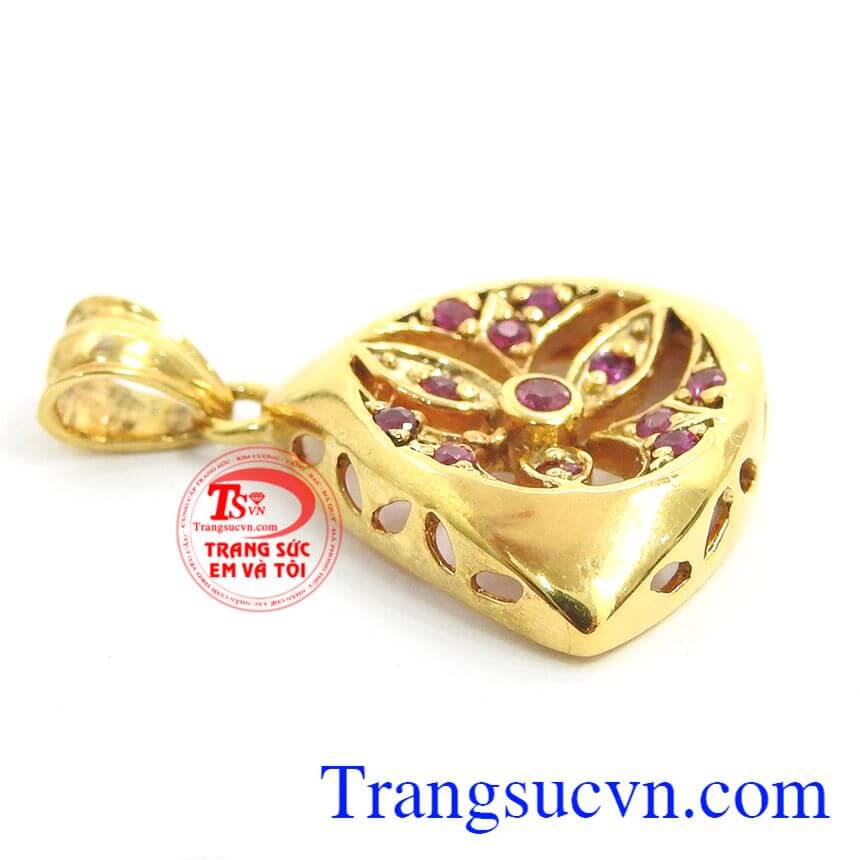 Mặt dây hoa ruby, Mặt Dây Chuyền Ruby