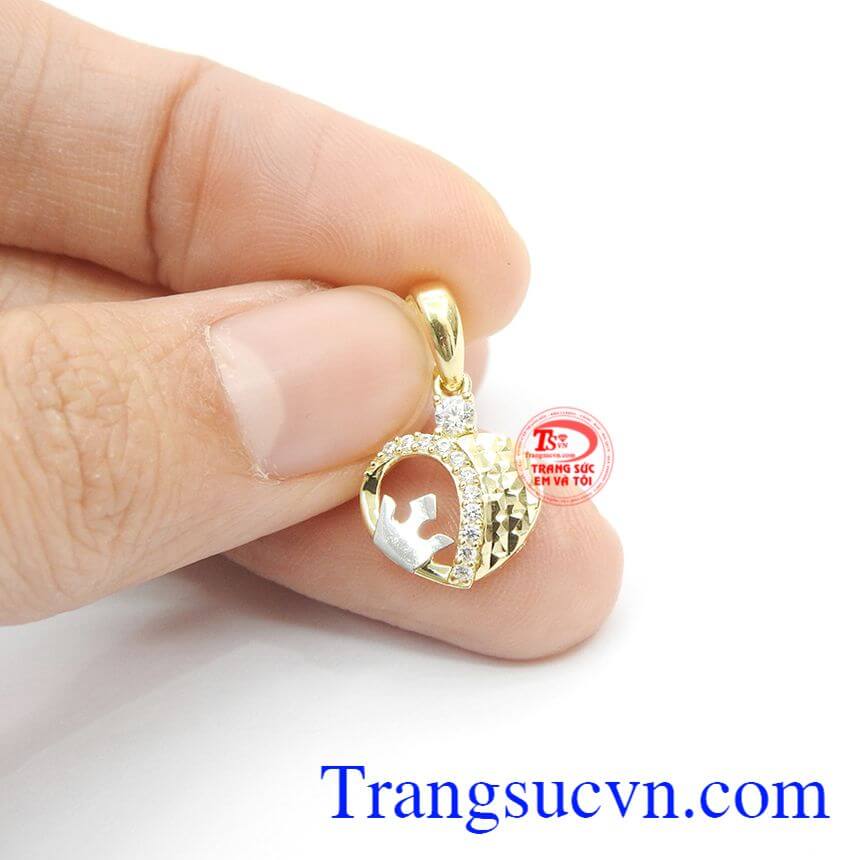 Mặt dây trái tim Queen, mặt dây chuyền vàng