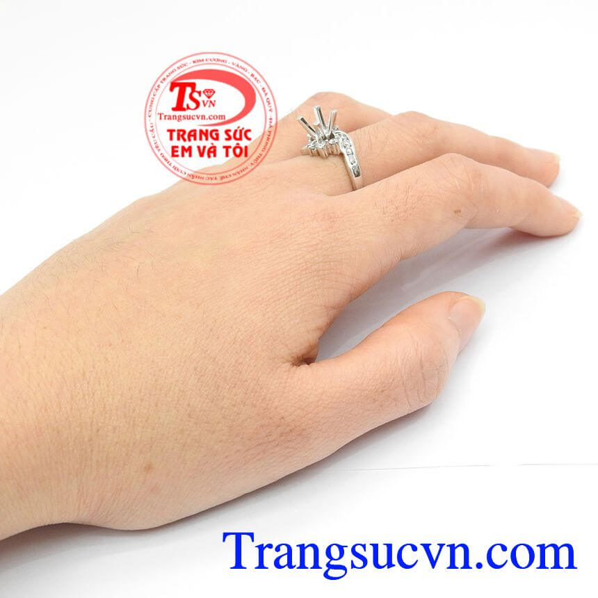 Vỏ Vàng Trắng Kim Cương, Vỏ Nhẫn kim cương sang trọng