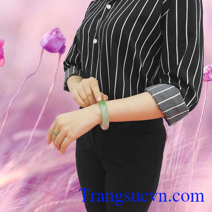 Những sai lầm của nam giới khi chọn quà 20/10