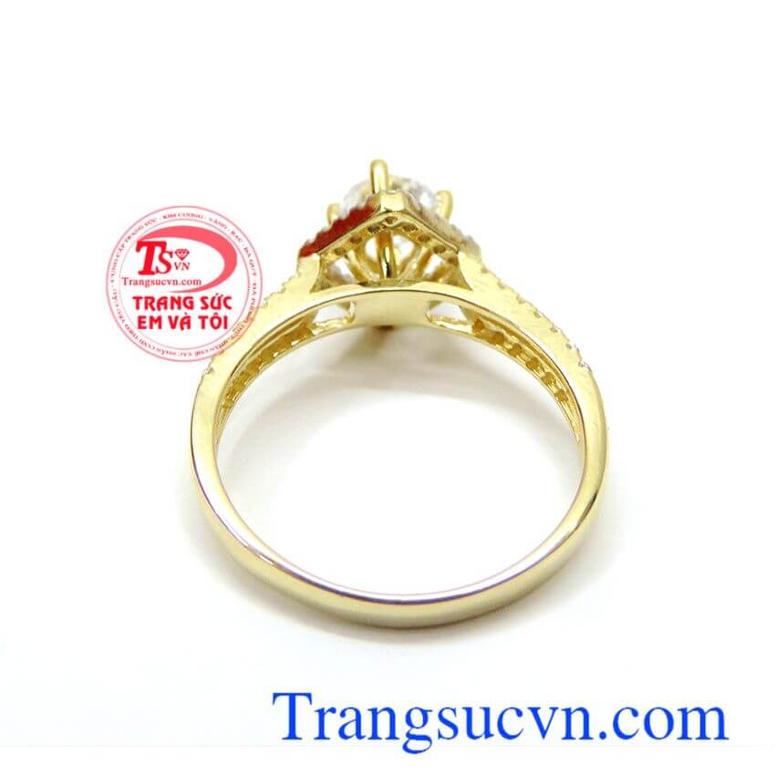 Nhẫn vàng nữ tính đeo tay đẹp