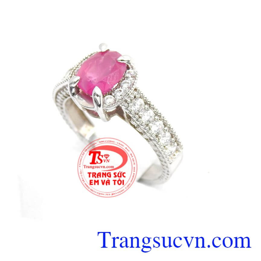 Chiếc nhẫn nữ đá ruby thiên nhiên, Nhẫn nữ đá quý cao cấp, Nhân nữ vàng trắng đảm bảo chất lượng.