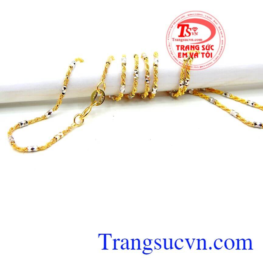 Dây chuyền nữ vàng Italy đẹp. Vẻ đẹp đến từng chi tiết, thu hút mọi ánh mắt đối diện, mang lại sự kiêu hãnh cho người đeo.