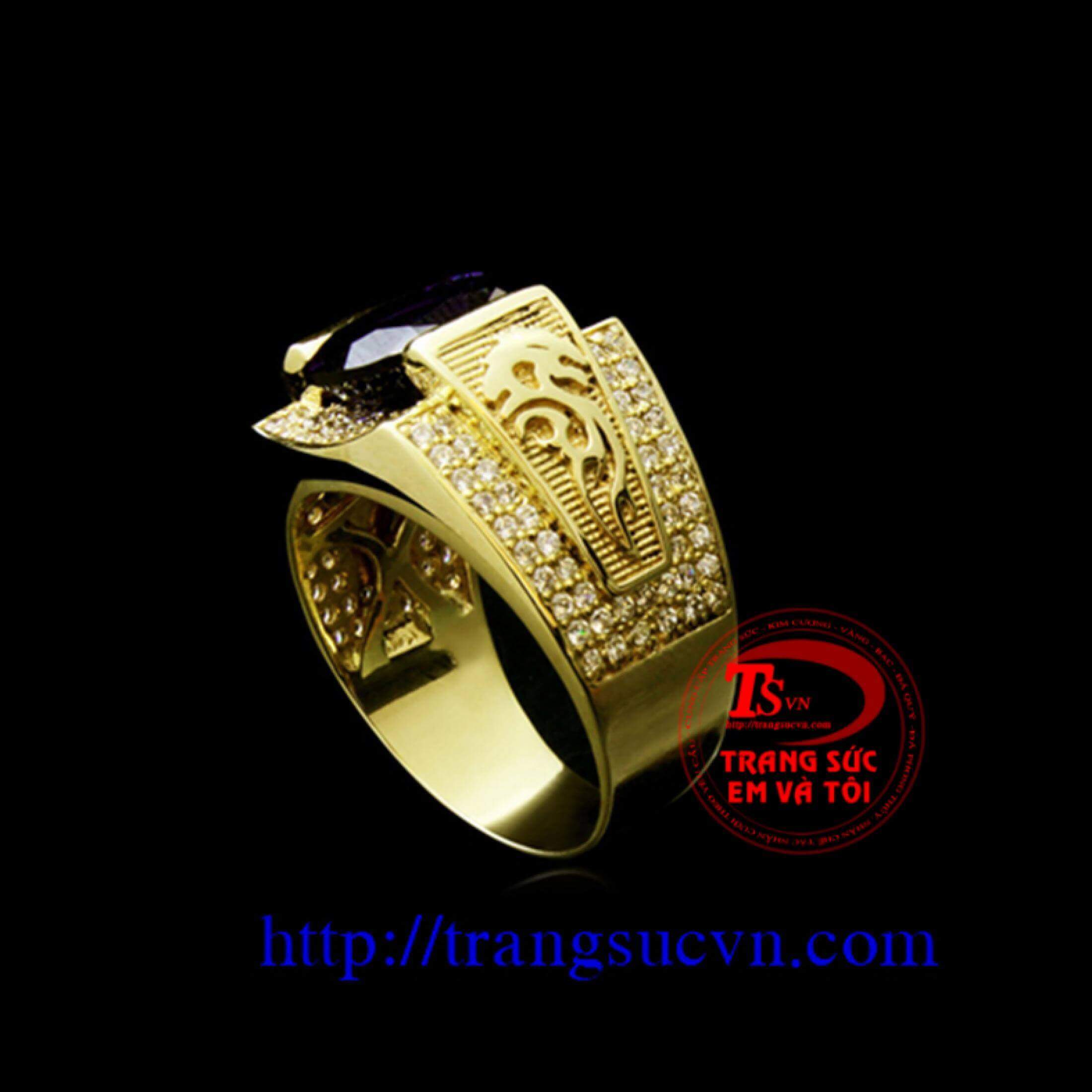 chiec-nhan-saphir-den-sam thiết kế nhẫn sang trọng