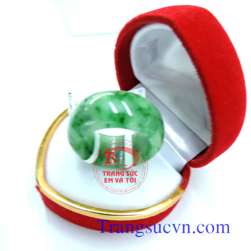 Nhẫn ngọc giứ của, nhẫn  ngọc đẹp ,