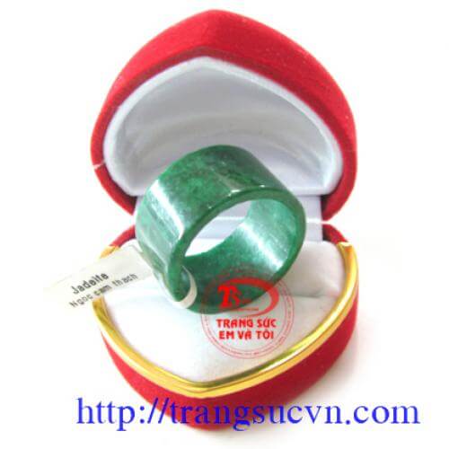 Nhẫn ngọc cẩm thạch vuông nhann ngoc cam thach vuong