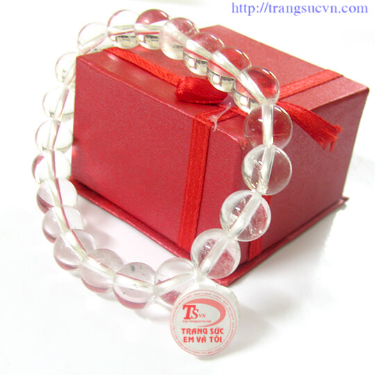 vong tay thach anh trang