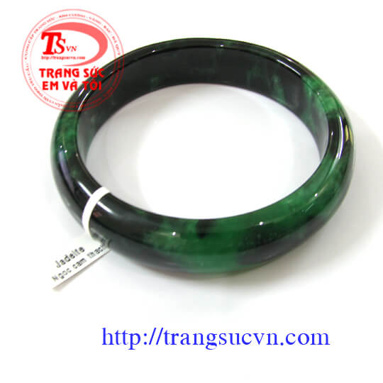 vong_phi_thuy_ban_vuong,Vòng phỉ thúy sơn thủy bản vuông	