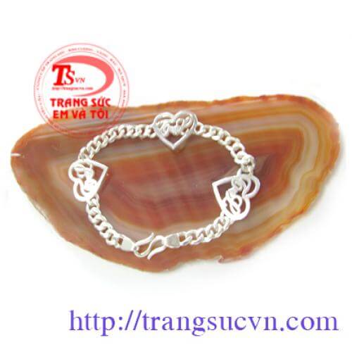 Lắc tay chữ theo yêu cầu,ac-tay-nu-theo-yeu-cau.jpg