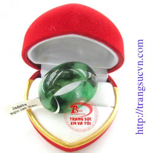 Nhẫn ngọc phỉ thúy Nhẫn ngọc phỉ thúy