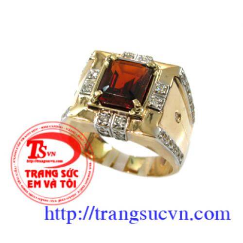 Nhẫn nam ruby thiên nhiên - Nhẫn nam ruby được chế tác bằng vàng 18k , vàng màu có gắn 1 viên đá quý ruby thiên nhiên (nguồn gốc thiên nhiên)