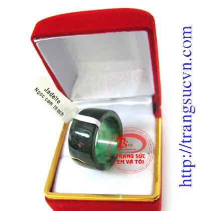 Bán Nhẫn ngọc ngón cái,Chiếc nhẫn phỉ thúy ngón cái,/Cung cấp bởi:Trang Sức Em Và Tôi.Trangsucvn.com -Website Bán Trang Sức Nam Nữ.Bạc.Vàng.Đá quý Có Giấy Kiểm Định Đá Quý và Vàng