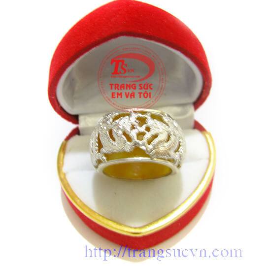 nhan-ngoc-mau-vang-jadeite