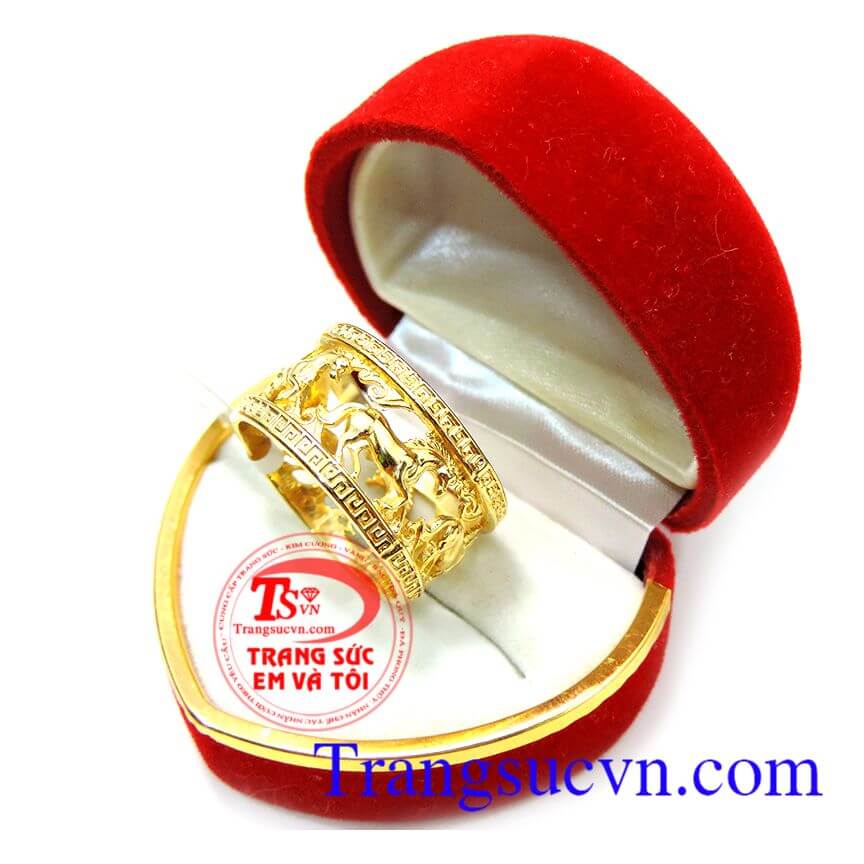Nhẫn tuổi ngọ giá rẻ vàng tây nhan nam đẹp, nhẫn nam vàng tây dành cho nam sang trọng và đẳng cấp phái mạnh mang lại quyền lực chiếc nhẫn và may mắn,hợp thời trang,chất lượng đảm bảo, Uy tín với đánh gia của khách hàng tốt và ưa chuộng sản phẫn nhẫn nam đẹp