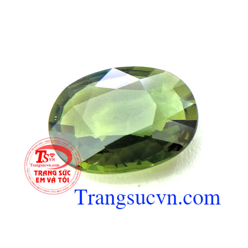 Sapphire chuối trong suốt